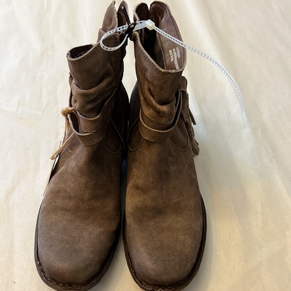 Born Kenya Bootie In Distressed Taupe. - Picture 9 of 14